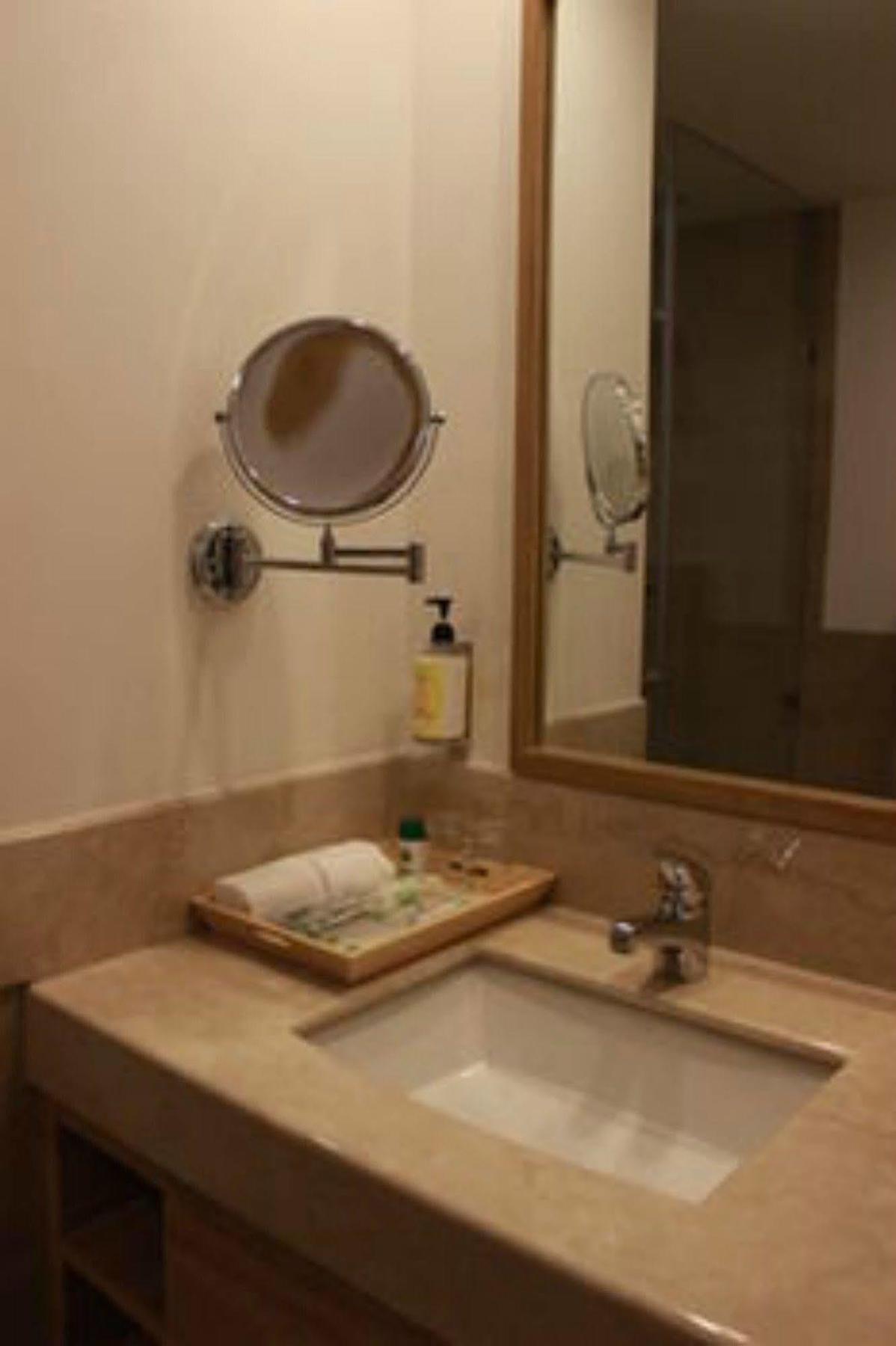 Lemon Tree Hotel, East Delhi Mall, Kaushambi Ghaziabad Dış mekan fotoğraf